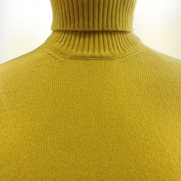 Jurta Maglia Dolcevita  K1302 Giallo